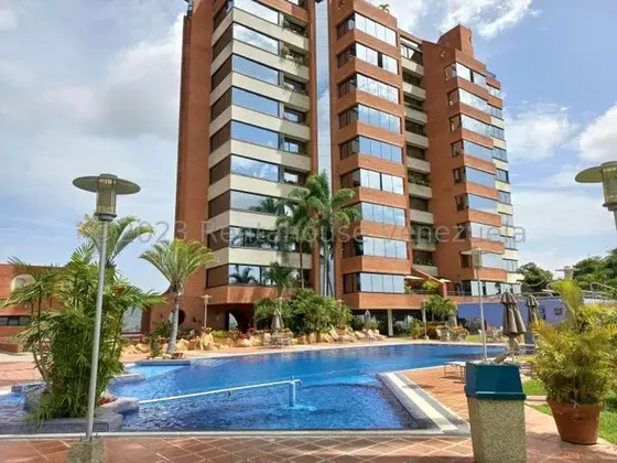 Penthouse ( 2 Niveles / Remodelado / Equipado ) Venta Lomas Del Mirador ( Resd. Bosque De Oro ) - 24-283