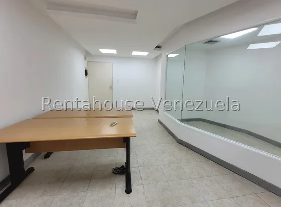 Oficina En Alquiler En Los Palos Grandes Ng 25-6614 Yf