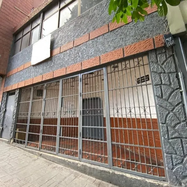 Local - Venta 297,50 M2 Const Av. Fuerzas Armadas