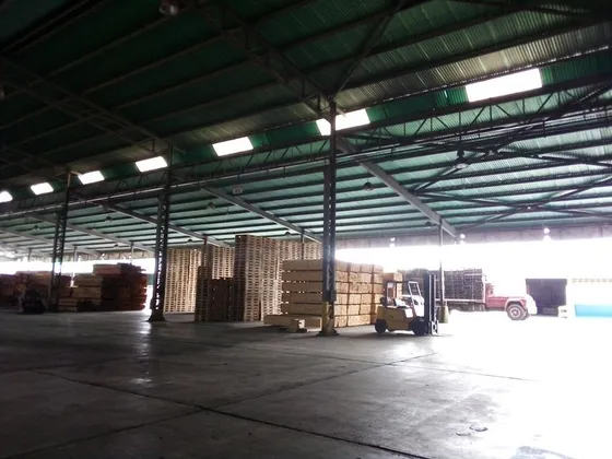 Galpón Industrial En Venta En El Corazón Del Polígono Industrial El Nepe. Su Ubicación Privilegiada Y Fácil Acceso A Vías Principales Lo Convierten En Un Activo Estratégico Para Cualquier Empresa