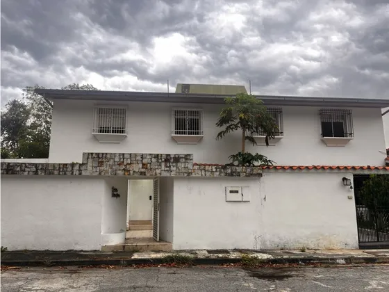Venta Casa 168m2  6h/4h/3pe Alto Prado, Calle Cerrada Cl