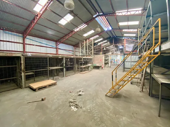 Excelente Oportunidad Industrial Con Galpón Y Oficinas