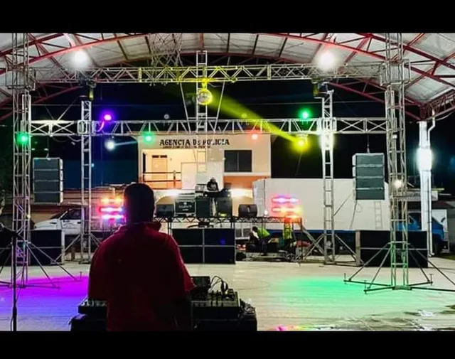 Renta De Audio E Iluminación 