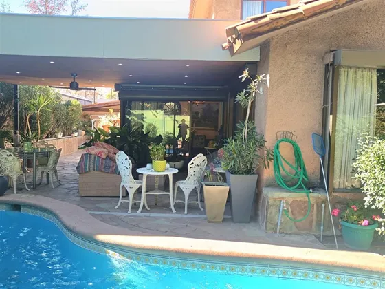 Casa En Venta De 3 Dorm. En Portal La Dehesa, Lo Barnechea