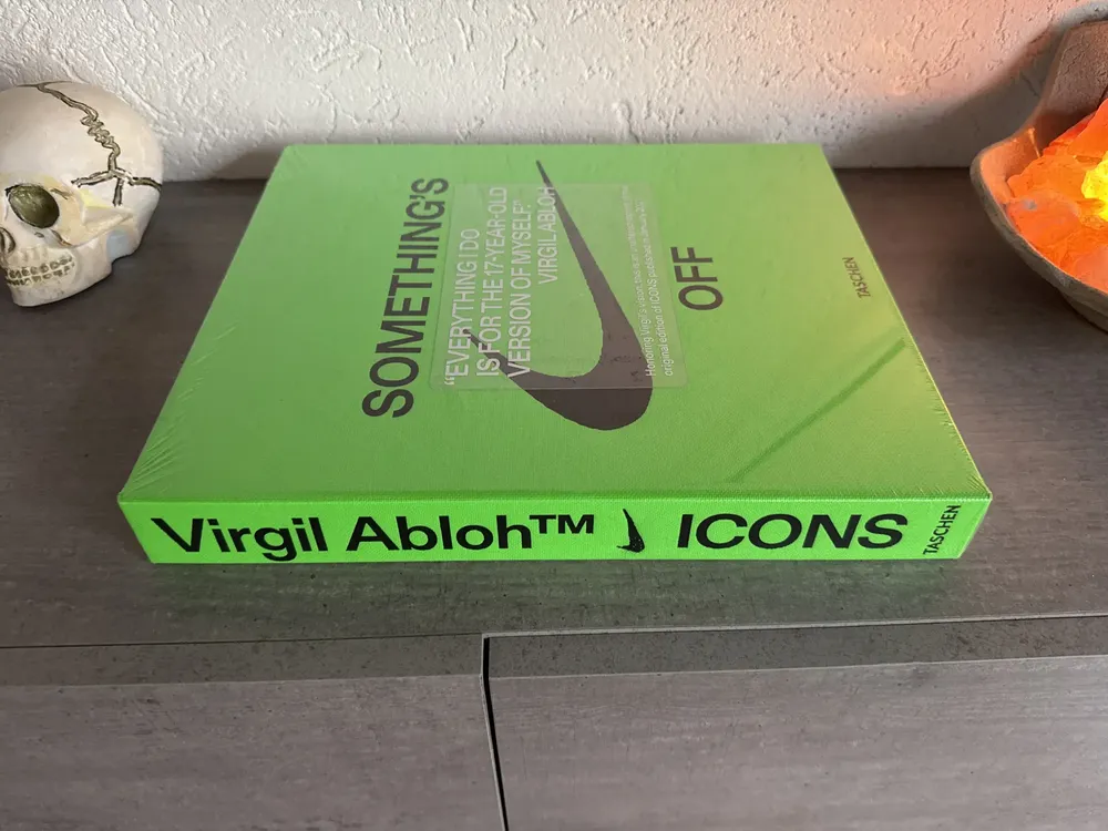 Livro Virgil Abloh - Nike - Ícons, de Virgil, Abloh. Editora