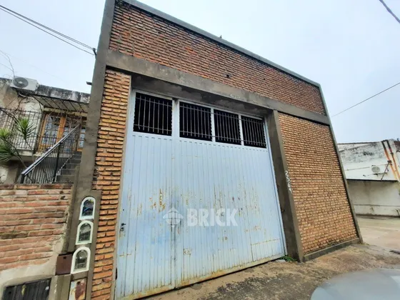 Galpon Con Parabolico En Arturo Illia Al 2500 - 241 M2