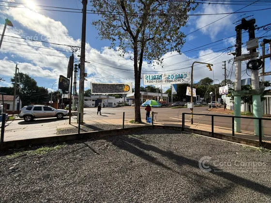Se Vende Terreno En Esquina Con Local Comercial, Diagonal A Ypf. Iguazú