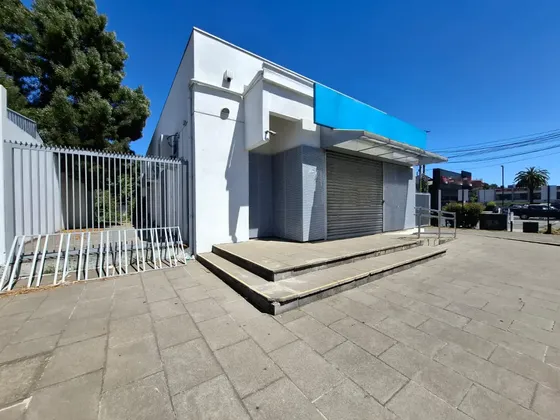 Local Comercial En Arriendo En Av. Alemania, Temuco 900 M
