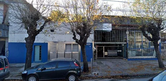 Galpón C/local 700m2 S/av. Mosconi Con Salida A 2 Calles