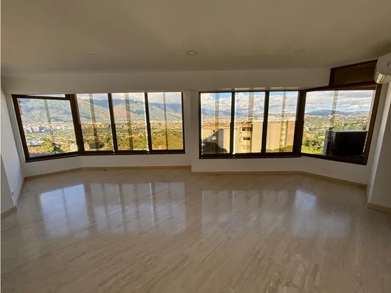 Se Vende/alquila  Apto 318m² 4h+1s/5b+1s/3p  San Roman