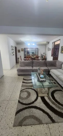 Se Vende Casa Comercial En Av Fuerzas Armadas Ve02-1400sc-myafar