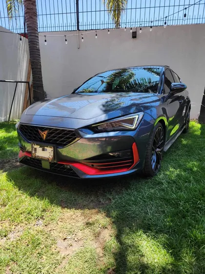 Cupra Leon 300hp