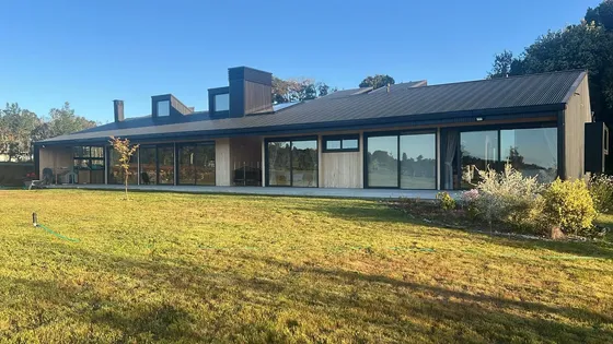 Casa Única En Las Tranqueras, Bosque, Diseño Y Vida Familia