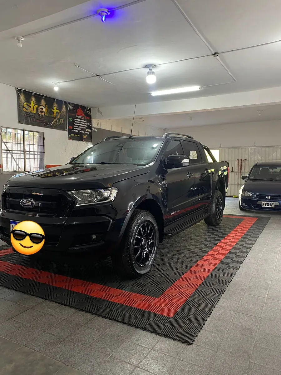 Ford Ranger Black Edition Double Cab 4x4 Diesel AT