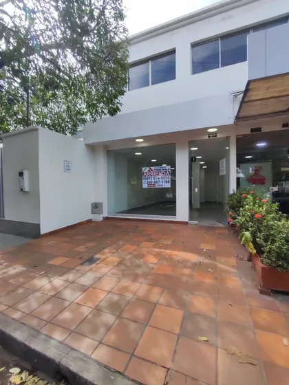 Local En Arriendo En La Riviera. Cod A29890