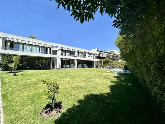 Casa En Venta De 4 Dorm.la Reserva,chicureo, Colina