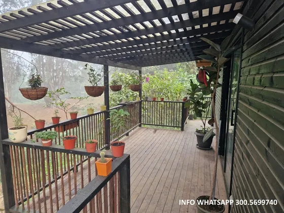 Casa Campestre Con Lote De 5000 M2 En Parcelación En Guarne A Puerta Cerrada