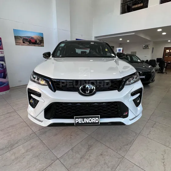 Toyota Sw4 2.8 Tdi Gr-s 4x4 7as 6at