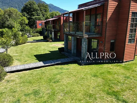 Complejo De Cabañas En Venta Frente A Camino Pucón Caburgua