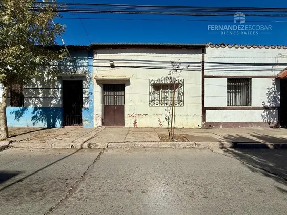 San Felipe - Arrienda Propiedad De 9d 3b En Pleno Centro
