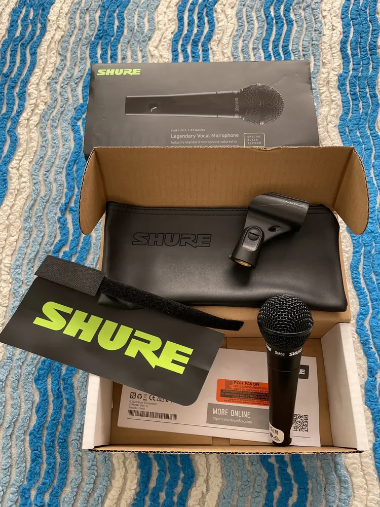 Microfone dinâmico cardióide Shure SM58-BLK Special Edition, cor