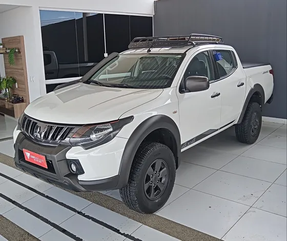 Mitsubishi L200 2.4 Triton Savana Gls Cab. Dupla 4x4 Aut. 4p