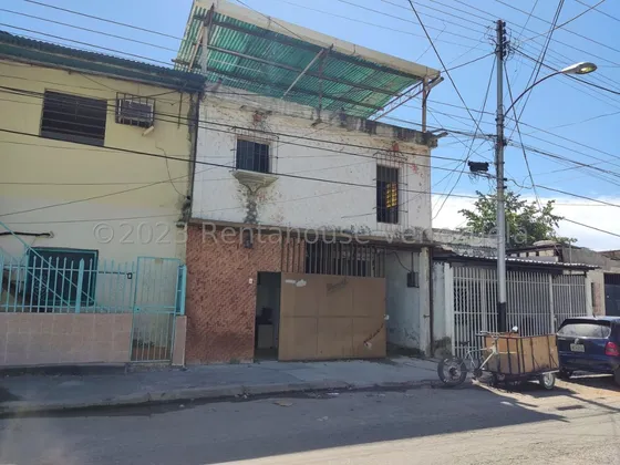Terreno En Venta En La Barraca Maracay Aragua 23-23881 Ec-ir
