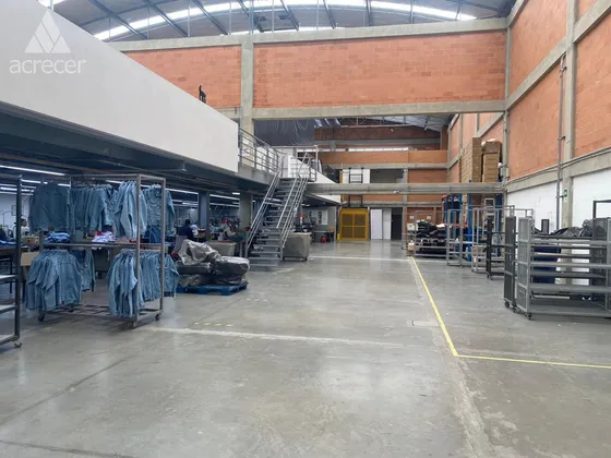 Arriendo Bodega En Cota