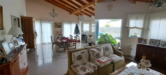 Venta De Casa En Jardines Del Rey