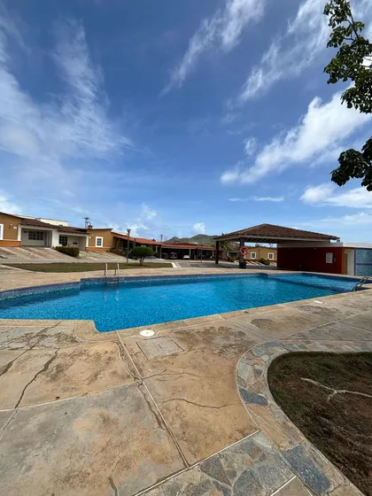 Lindo Town House En Alquiler Fijo Urb Altos De Maneiro