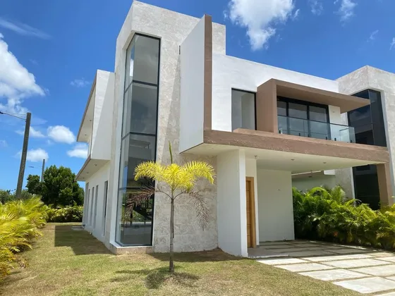 Villa Vacía En Alquiler En Vista Cana, Punta Cana, 3 Habitaciones Ubicación Privilegiada En Esquina Con Piscina