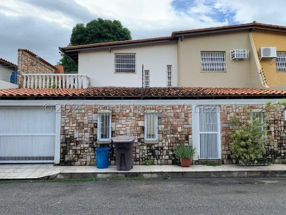 Casa En Venta La Morita I Urb El Rosal  (pozo De Agua Propio) 25-13052 Apd