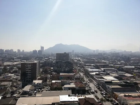 Casi Nuevo, Vista Despejada Al Norte, Metro, Arrendado