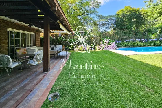 Venta Casa 5 Ambientes Dependencia Pileta Jardin Barrio Santa Rita San Isidro.