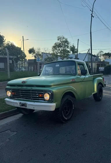 Ford F-100 V8