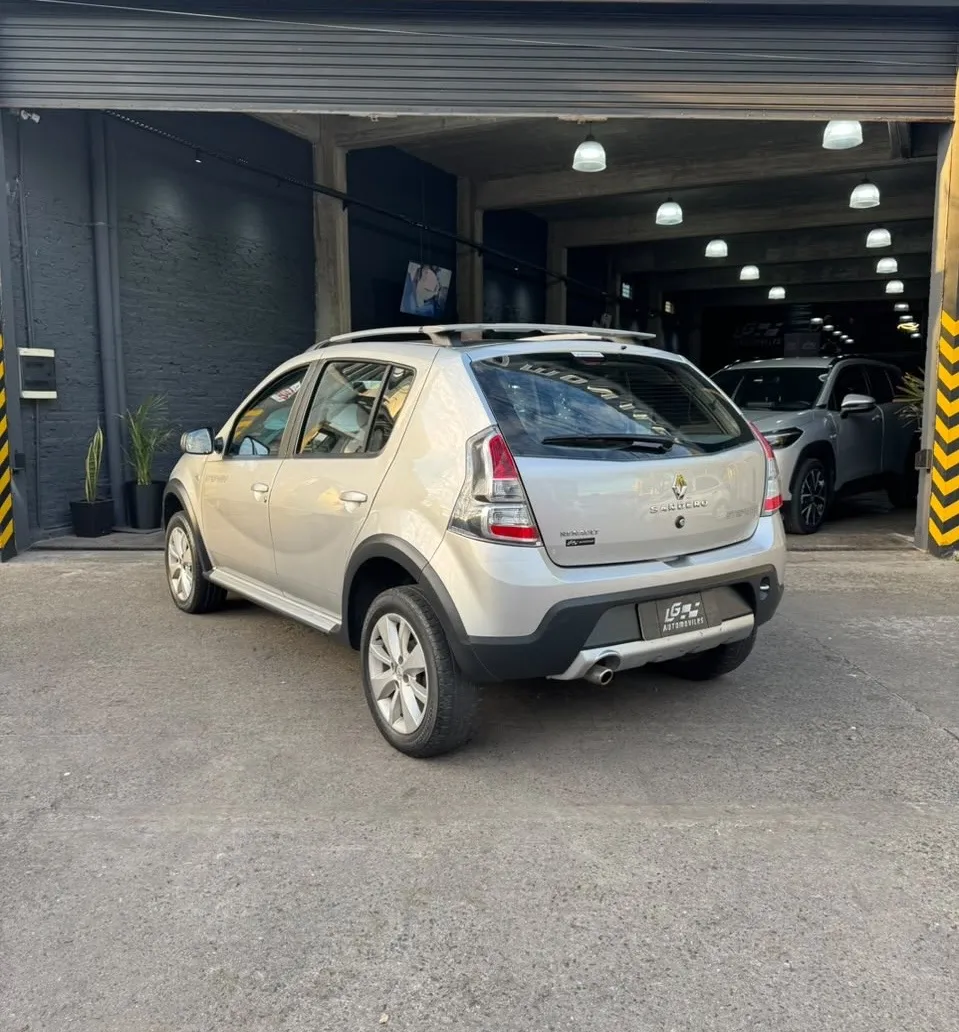 Renault Sandero Stepway 1.6 Privilege Nav 105cv534788283459840002