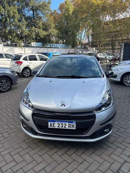 Peugeot 208 1.6 In Concert