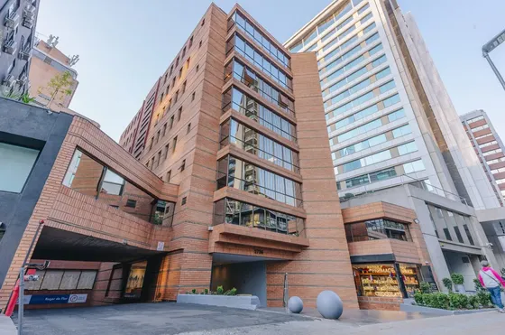 Estacionamiento Edificio Corporativo - Sector Mut Tobalaba