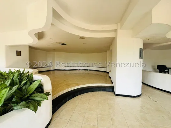 Dennymar, Alquila Bello Y Amplio Apartamento Ubicado Al Este De La Ciudad, Ofreciendo Espacios Modernos, Donde Se Mezclan La Elegancia Y El Buen Gusto Para Ofrecer Lo Mejor, Contáctame B4baba0  
