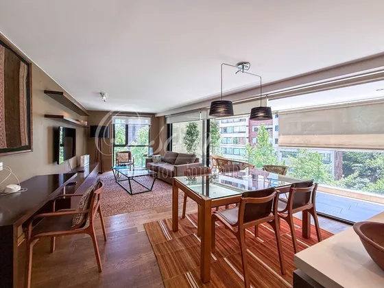 Hermoso Departamento Emplazado A Pasos De Metro Alcántara.