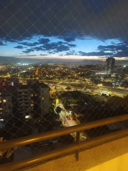 Tipo Mariposa , A 50 Mtrs De Metro Vicente Valdes
