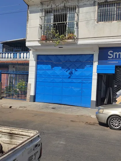 Se Alquila Galpon Ubicado En Una Zona Estrategica De La Ca
