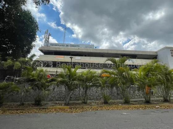 Local En Venta En Prados Del Este Ca 24-2862 Yg