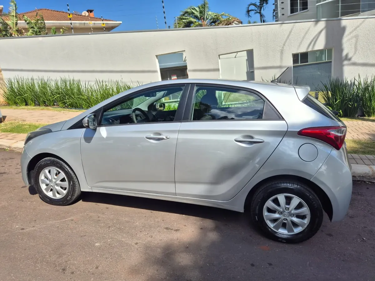 Hyundai Hb20 2014 1.0 Comfort Style Flex 5p — foto 4