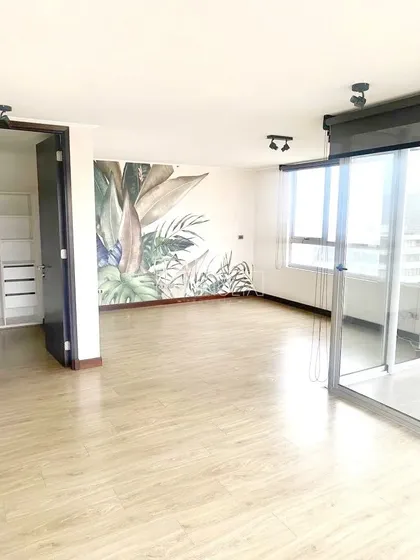 Remodelado Con Vista Despejada Al Norte 4d+4b