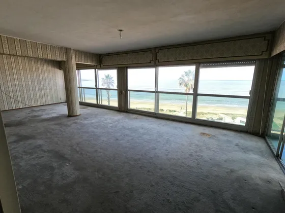 Venta Apartamento Reciclar Cuatro Dormitorios Servicio Garaje Vista Rambla Pocitos