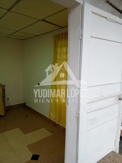 Acogedor Anexo Ubicado En La Av. Principal De Los Samanes, Maracay Edo. Aragua