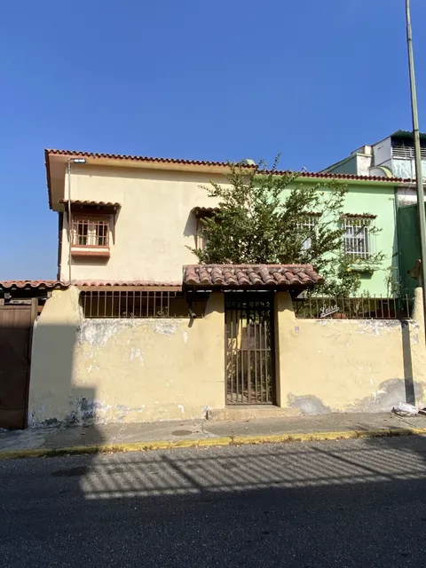 Venta De Casa En El Marques, Calle Terepaima