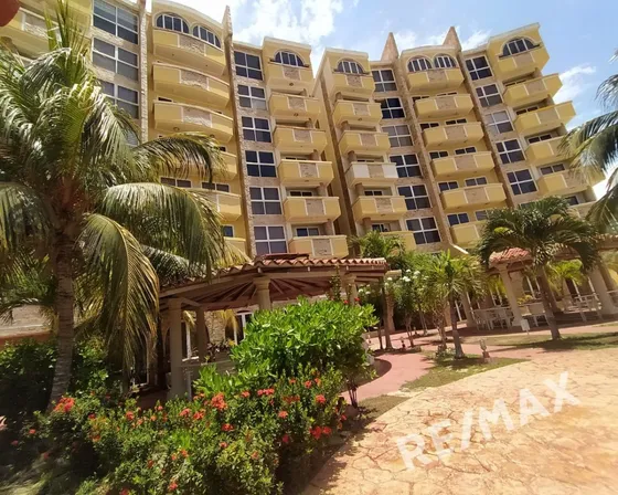 Apartamento En Urbanización Dumar Country Club, Residencia Villa Margarita, Isla De Margarita, Con Zona Residencial Y Con Piscina