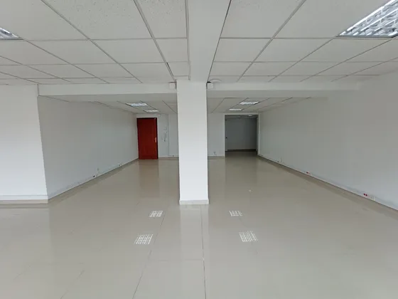 Oficina En Arriendo En San Patricio. Cod A1105046